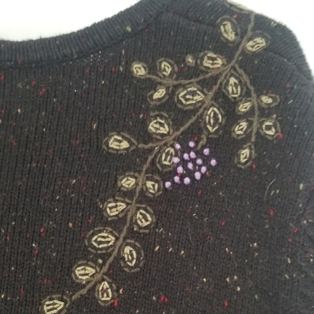 Croft & Barrow Full Zip Heavy Weight Cardigan Sweater. Vine Embroidery. Size L. - Picture 8 of 8